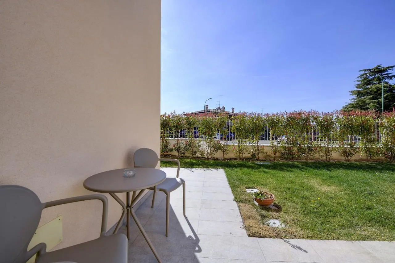 Gasthof Ranalli Palace Peschiera del Garda Italien