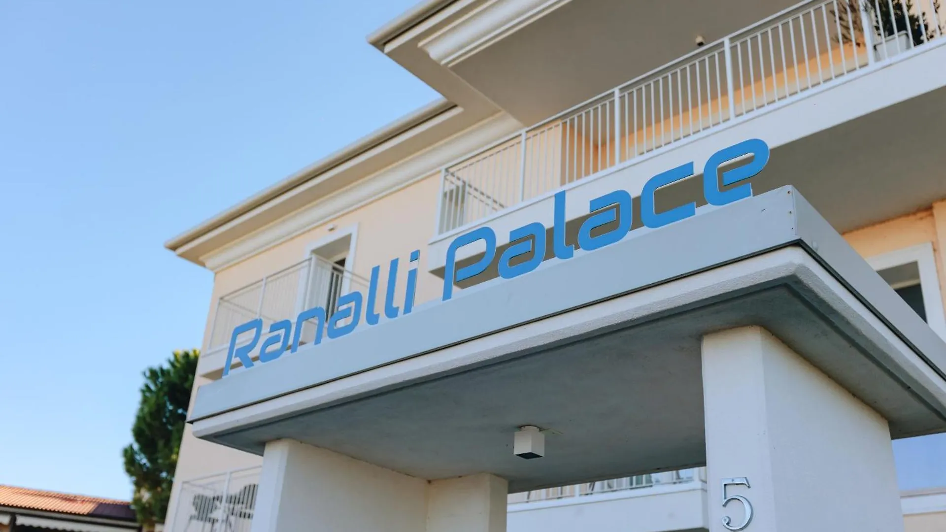 Gasthof Ranalli Palace Peschiera del Garda Italien